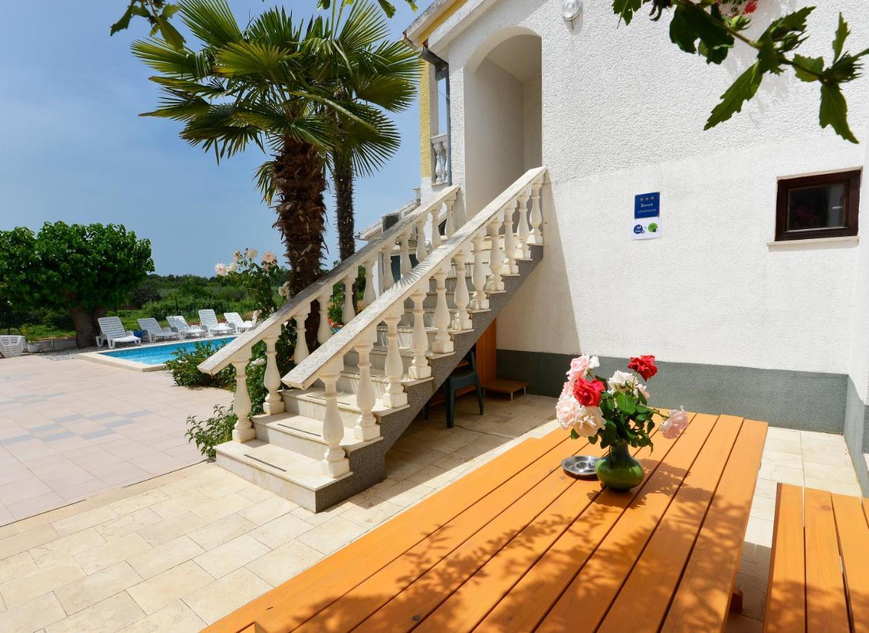 Apartments Ella بوريتش المظهر الخارجي الصورة