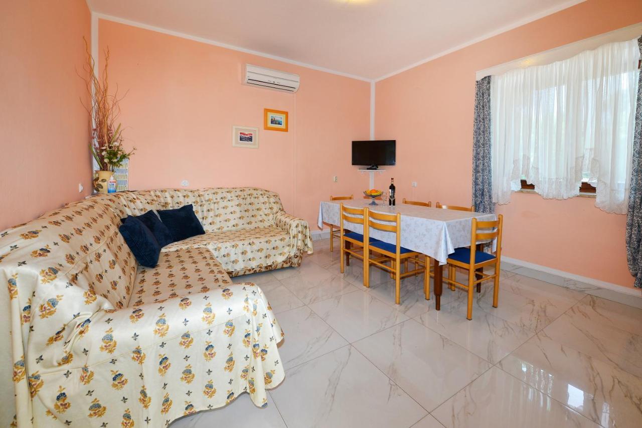 Apartments Ella بوريتش المظهر الخارجي الصورة