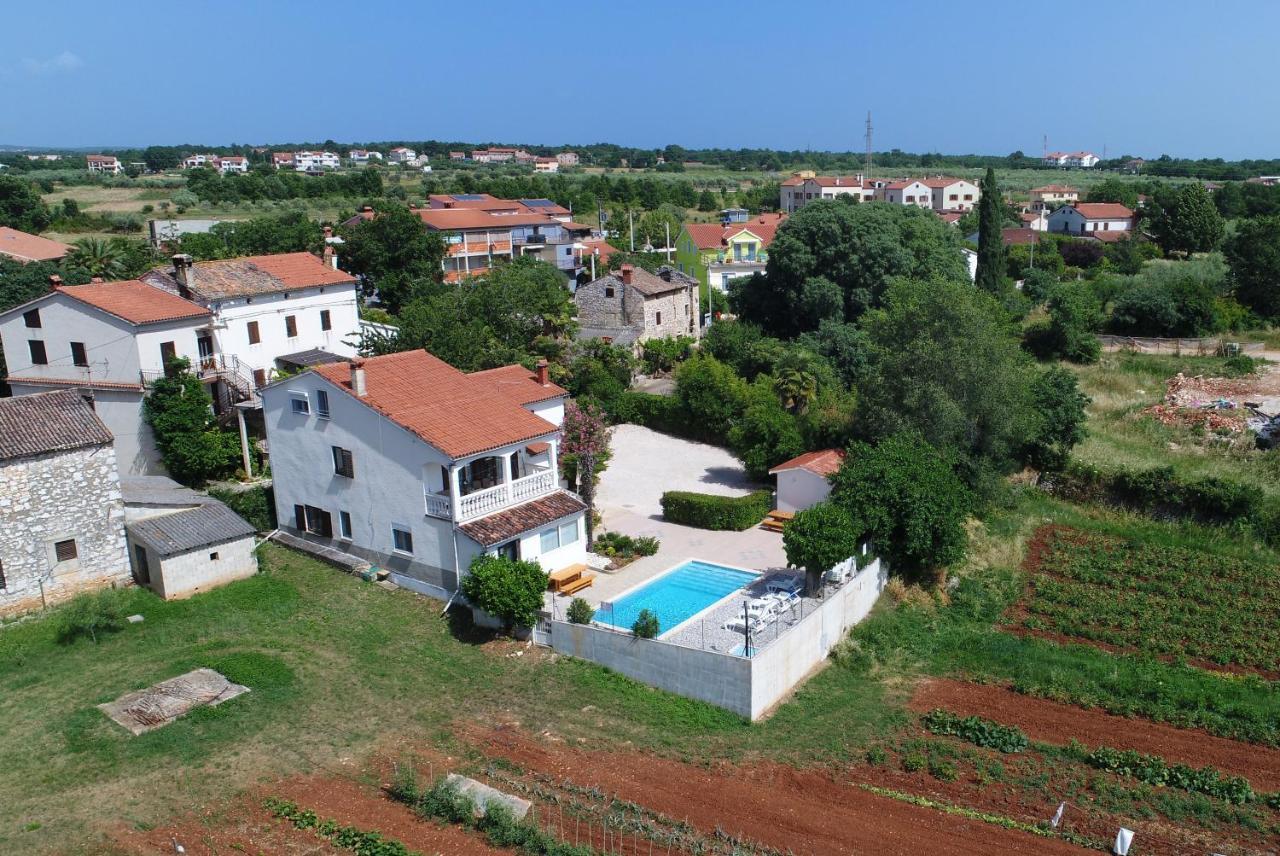 Apartments Ella بوريتش المظهر الخارجي الصورة