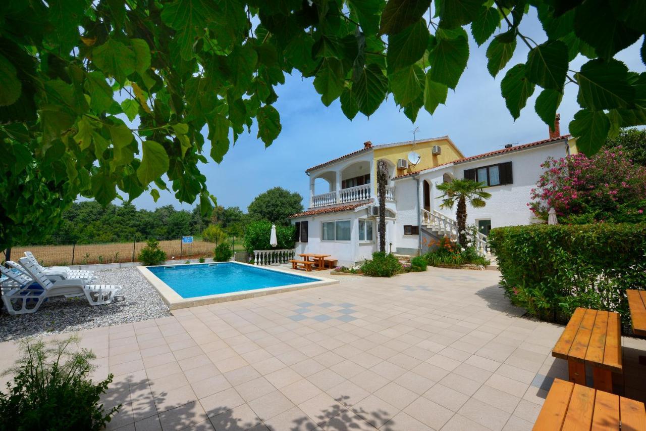 Apartments Ella بوريتش المظهر الخارجي الصورة