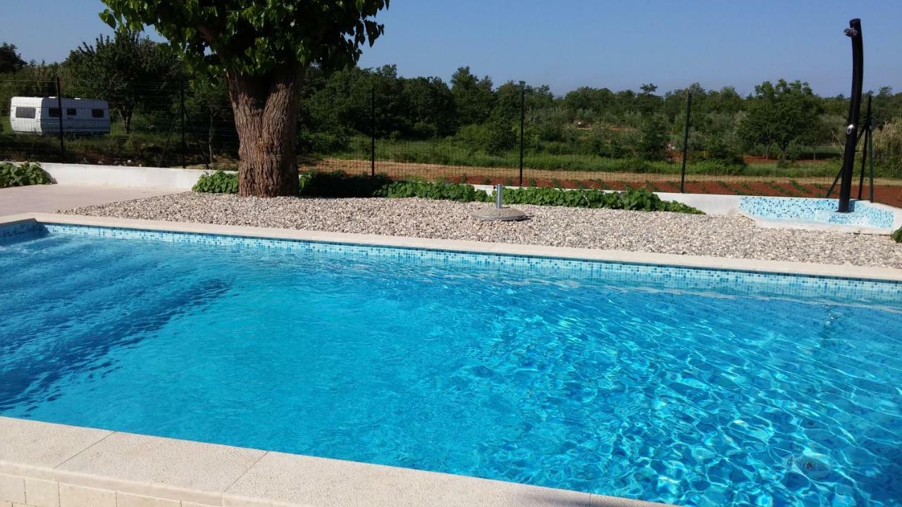 Apartments Ella بوريتش المظهر الخارجي الصورة